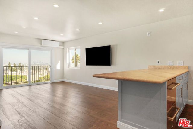 1230 Horn Avenue 605, West Hollywood, CA 90069