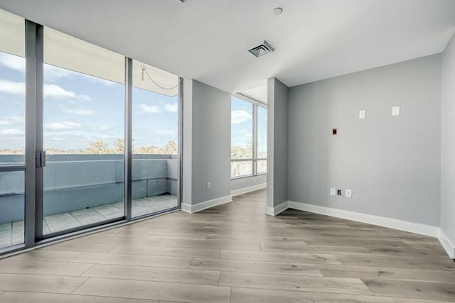 700 Park Regency Place 1207, Atlanta, GA 30326