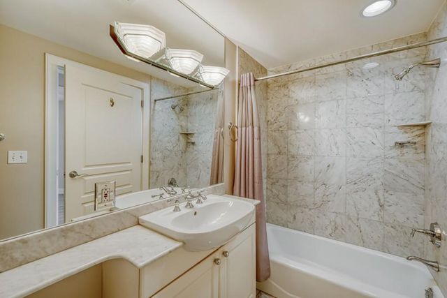 700 Park Regency Place 1207, Atlanta, GA 30326