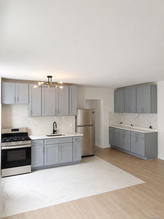 2044 Strauss Street, Brooklyn, NY 11212 — photo 2