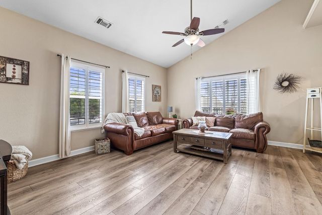 13003 Sweetbriar Ct, Auburn, CA 95603