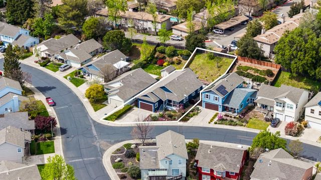 13003 Sweetbriar Ct, Auburn, CA 95603