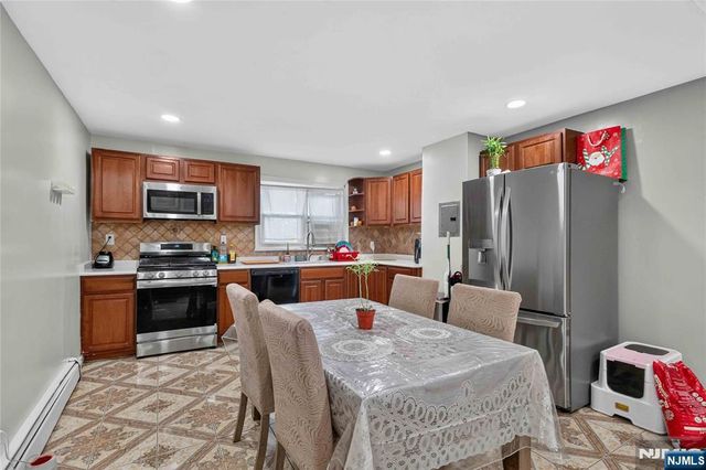 358 Broadway 2, Bayonne, NJ 07002