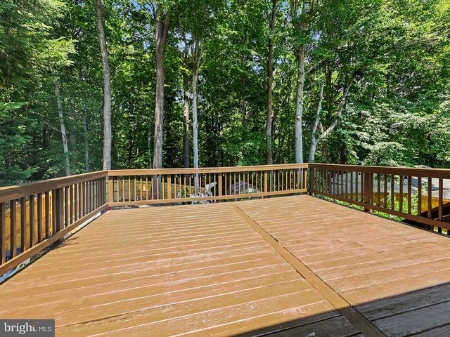 5570 ROWSER DR, Woodbridge, VA 22193