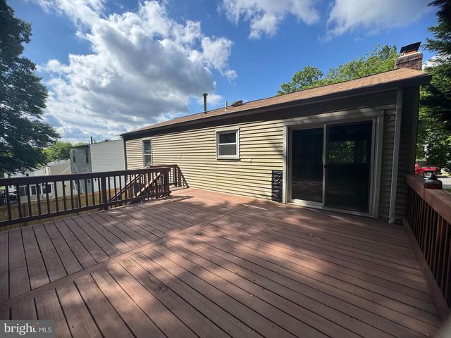 5570 ROWSER DR, Woodbridge, VA 22193