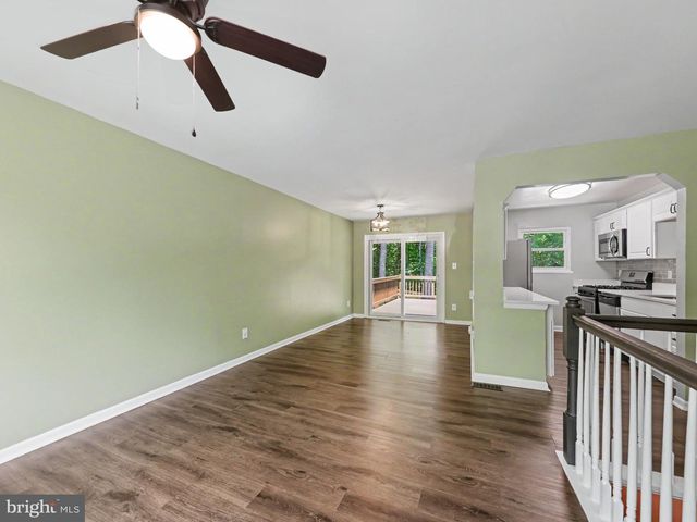 5570 ROWSER DR, Woodbridge, VA 22193