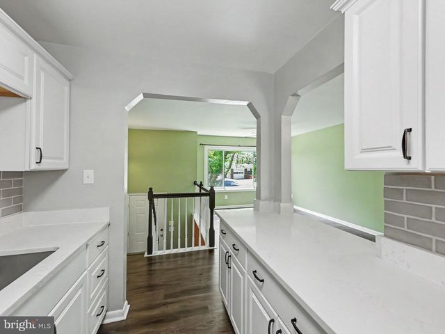 5570 ROWSER DR, Woodbridge, VA 22193