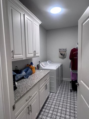 207 Wicklow Dr, Dothan, AL 36303