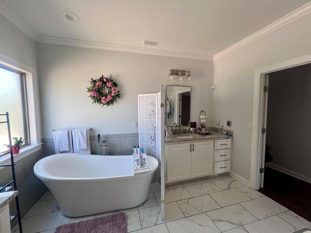 207 Wicklow Dr, Dothan, AL 36303