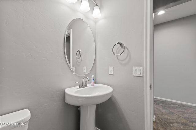 3156 S Three D Court, Tucson, AZ 85713