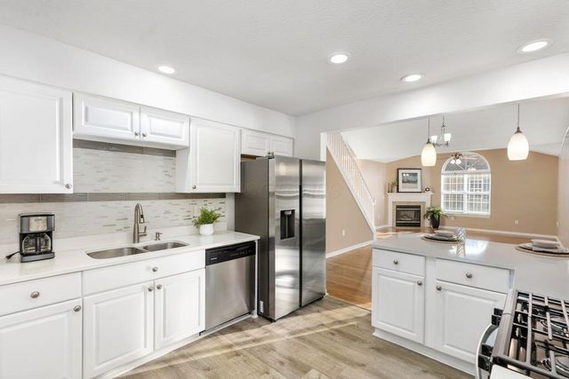 545 Chardonnay Lane, Lewis Center, OH 43035