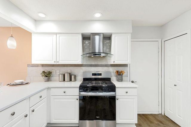 545 Chardonnay Lane, Lewis Center, OH 43035