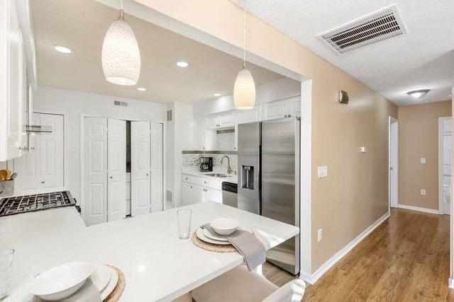 545 Chardonnay Lane, Lewis Center, OH 43035