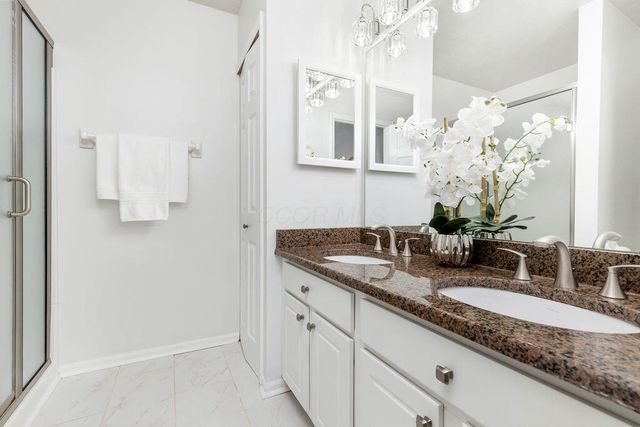 545 Chardonnay Lane, Lewis Center, OH 43035