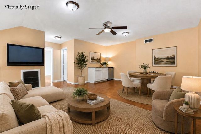 545 Chardonnay Lane, Lewis Center, OH 43035