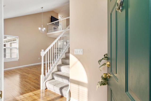 545 Chardonnay Lane, Lewis Center, OH 43035