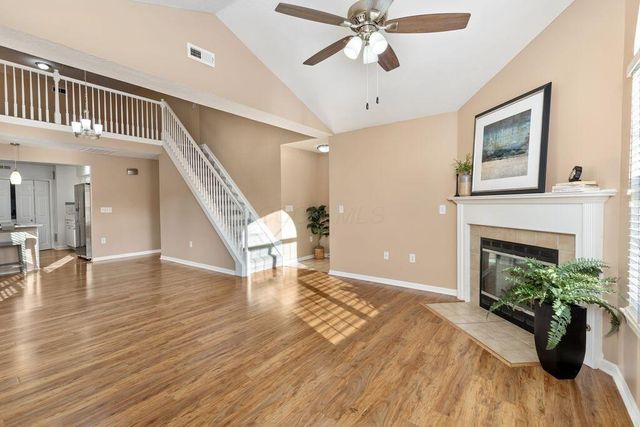 545 Chardonnay Lane, Lewis Center, OH 43035
