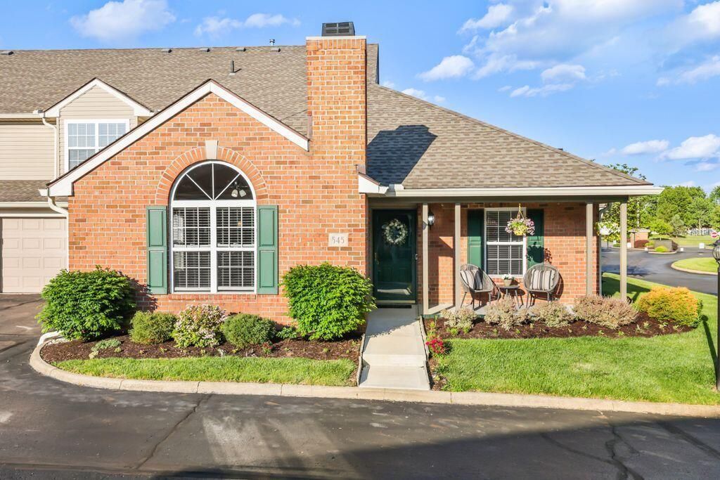 545 Chardonnay Lane, Lewis Center, OH 43035