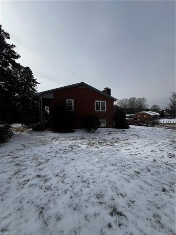 578 Lawrence Ridge, Lewisville, NC 27023