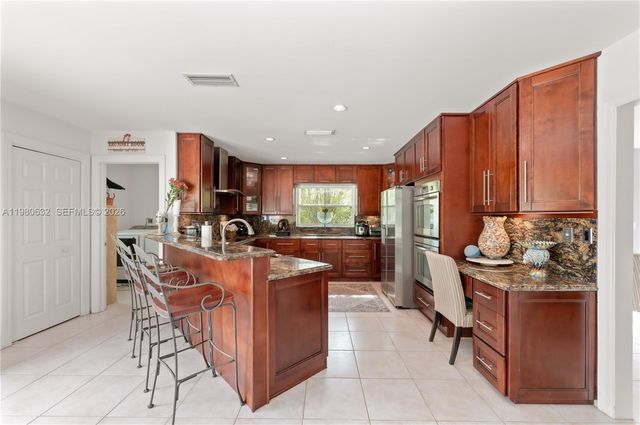 16701 SW 84th Court, Palmetto Bay, FL 33157