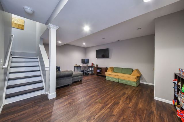 0N436 Taylor Drive, Geneva, IL 60134