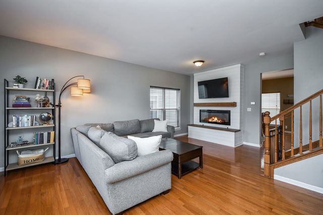 0N436 Taylor Drive, Geneva, IL 60134