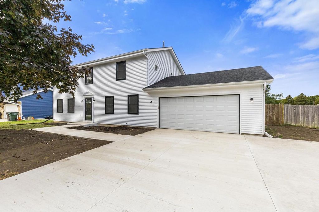 5450 Charles STREET, Racine, WI 53402