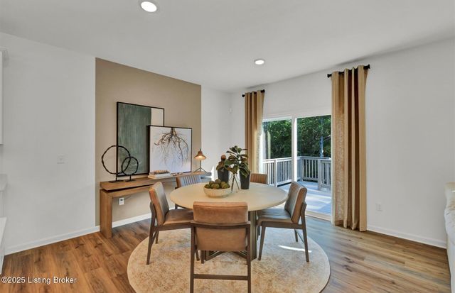 6812 Oak Rock Dr, Louisville, KY 40291