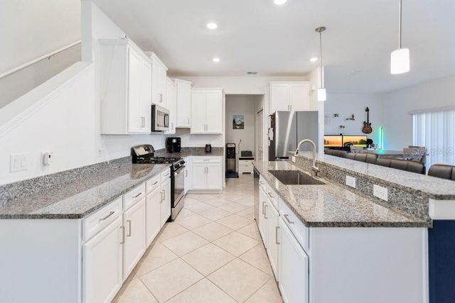 8241 CORNER PINE WAY, New Port Richey, FL 34655