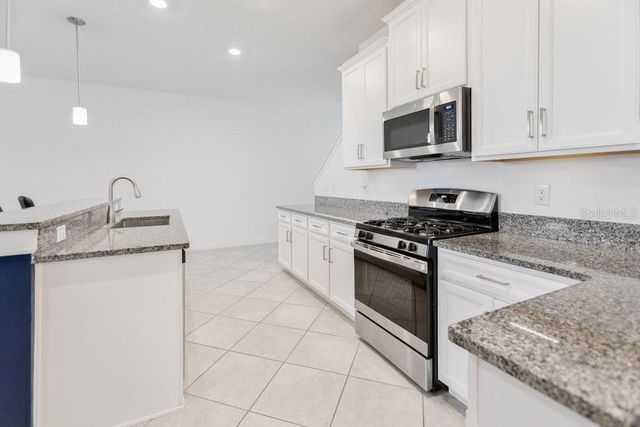 8241 CORNER PINE WAY, New Port Richey, FL 34655