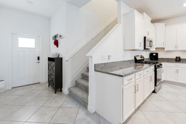 8241 CORNER PINE WAY, New Port Richey, FL 34655