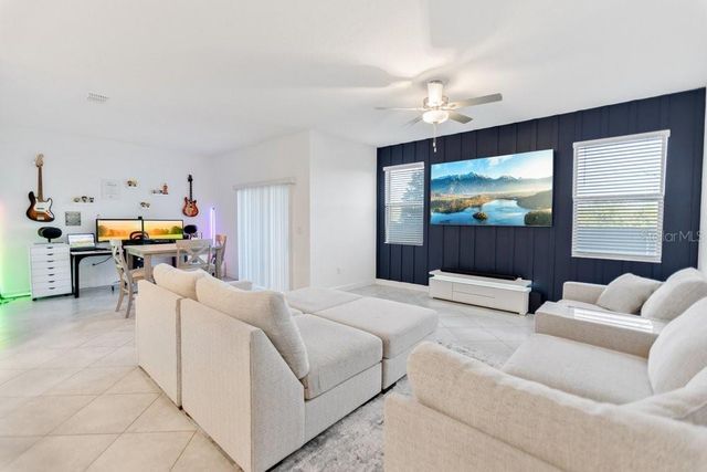 8241 CORNER PINE WAY, New Port Richey, FL 34655