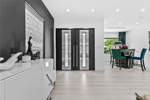 1918 N Maple, Burbank, CA 91505