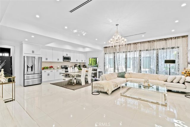 1918 N Maple, Burbank, CA 91505