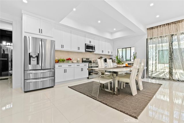 1918 N Maple, Burbank, CA 91505