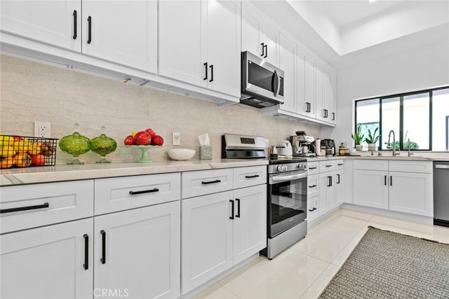 1918 N Maple, Burbank, CA 91505