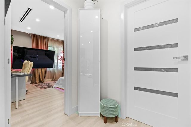 1918 N Maple, Burbank, CA 91505