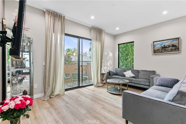 1918 N Maple, Burbank, CA 91505