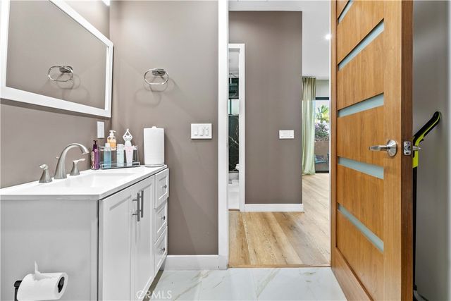 1918 N Maple, Burbank, CA 91505