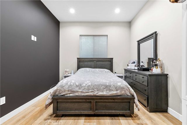 1918 N Maple, Burbank, CA 91505