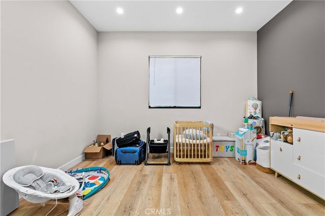 1918 N Maple, Burbank, CA 91505