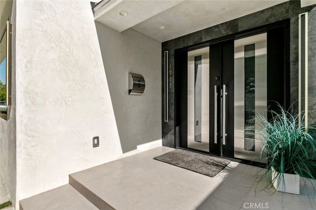 1918 N Maple, Burbank, CA 91505