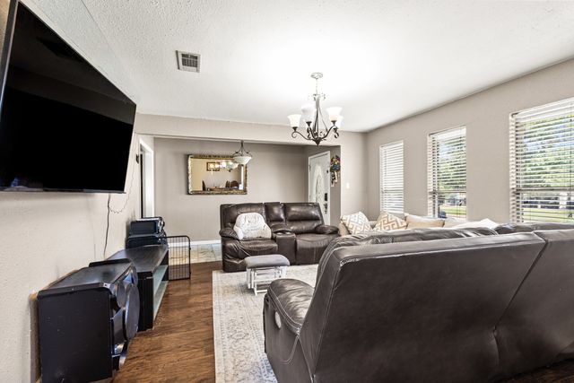 1241 College Parkway, Lewisville, TX 75077