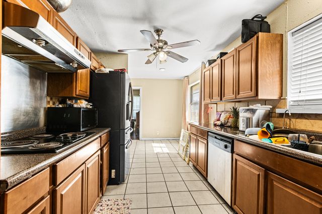 1241 College Parkway, Lewisville, TX 75077