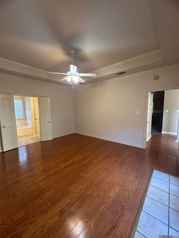 5820 Glen Cove Dr, Baton Rouge, LA 70809