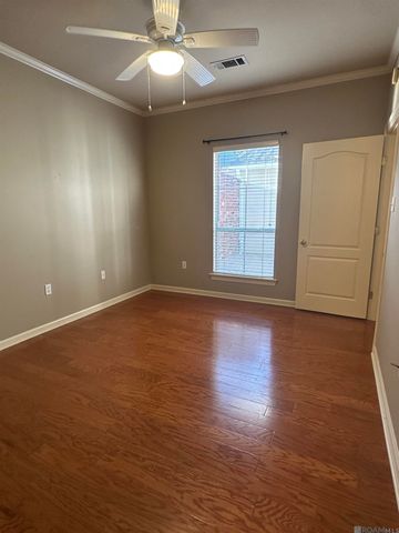 5820 Glen Cove Dr, Baton Rouge, LA 70809