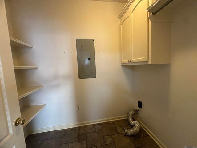 5820 Glen Cove Dr, Baton Rouge, LA 70809