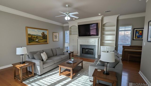 5820 Glen Cove Dr, Baton Rouge, LA 70809