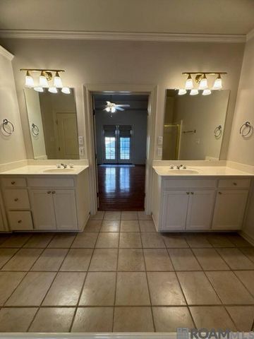 5820 Glen Cove Dr, Baton Rouge, LA 70809