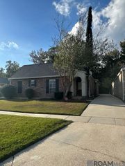 5820 Glen Cove Dr, Baton Rouge, LA 70809
